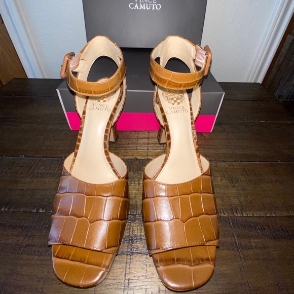 NEW Vince Camuto heels size 8 - Picture 2 of 6